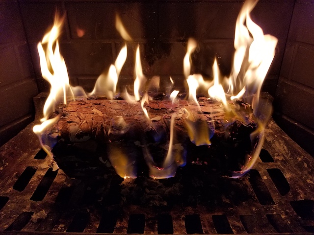 thumbnail video image 2 of EnviroLog Indoor and Outdoor Fire Wood, 4.3 lb Firelogs, 6 Count, 2 of 16