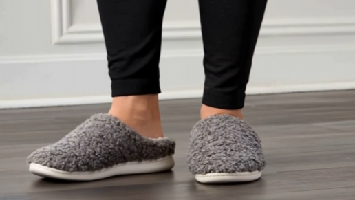 thumbnail video image 2 of Fruit Of The Loom Womens Berber Clog, 2 of 12