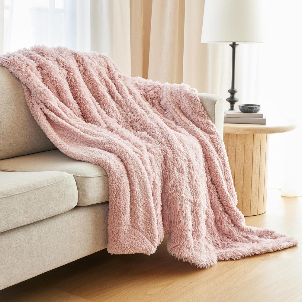 thumbnail video image 2 of The Connecticut Home Company Bedding Blanket for Sofa Couch Chair, Gray, King 108x90, 2 of 10