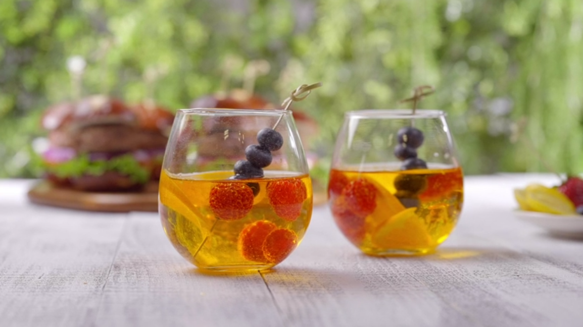 thumbnail video image 2 of GUSTO Knotted Bamboo Sticks Cocktail Picks Toothpicks for Appetizers, 300-Pack, 2 of 8