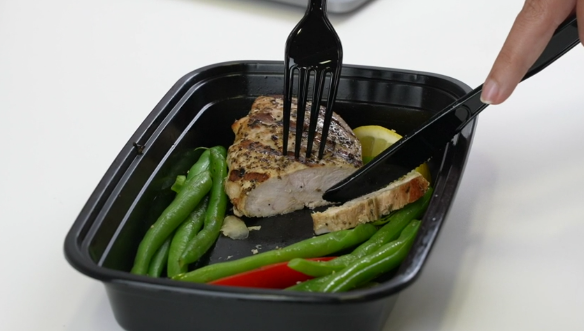 thumbnail video image 2 of GUSTO Basic Plastic Knives Heavy Duty Disposable Cutlery, Black 100-Pack, 2 of 7