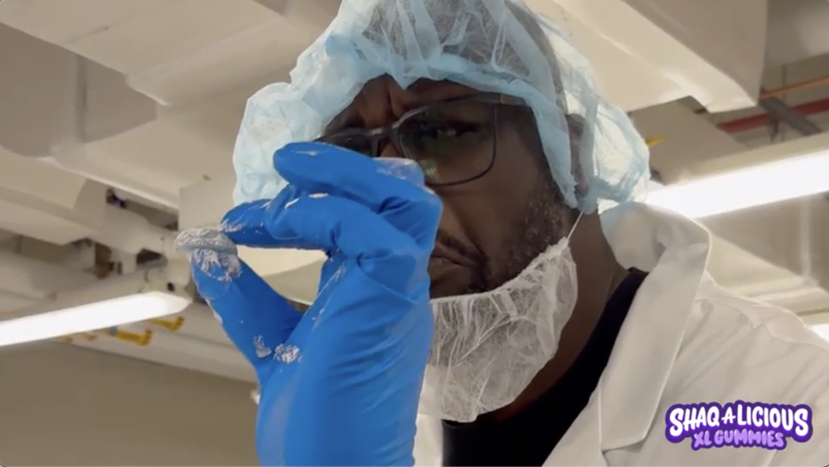 thumbnail video image 2 of Shaq-A-Licious Xl Gummies Original Flavor Chewy Candy, Bag 11.8 oz, 2 of 10