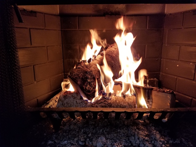 Enviro-Log Enviro-Flame Firewood .65CF Boxed Fire Log, 9" x 16.3" x 9"