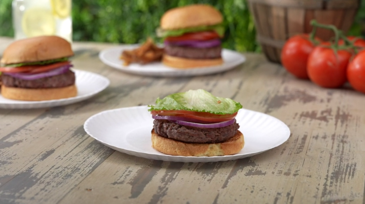 thumbnail video image 2 of GUSTO 9 Inch Paper Plates Bulk Pack White Disposable Plates Heavy Duty, 200-Pack, 2 of 7