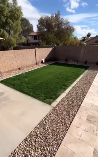 thumbnail video image 2 of Petratools HD4000 4 Gallon Backpack Sprayer Electric Sprayer Back Pack Battery Sprayer, 2 of 10