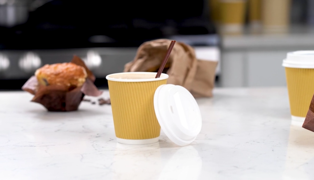 thumbnail video image 2 of GUSTO 12 oz Disposable Coffee Cups with Lids, Insulated Paper Cups, 50 Count, 2 of 6