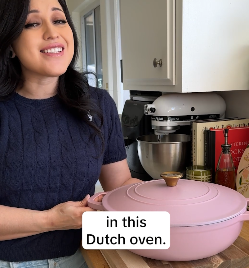 thumbnail video image 2 of Lexi Home 5-Qt Enameled Cast Iron Dutch Oven with Lid & Loop Handle, Light Blue, 2 of 7
